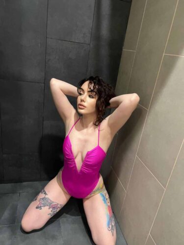 Эскортница Денис